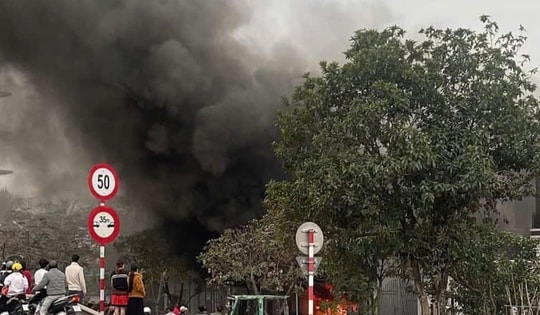 Điều tra nguyên nhân vụ nhà dân ở Hải Phòng bất ngờ bốc cháy