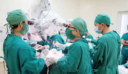 Người phụ nữ 47 tuổi đột ngột đau đầu, suýt tử vong do xuất huyết não sau khi tắm