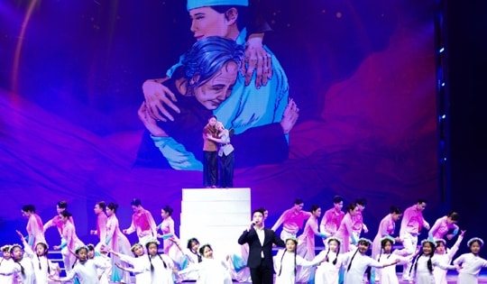 Hình ảnh tổng duyệt Lễ Kỷ niệm 70 năm Ngày Thầy thuốc Việt Nam 'Bản hùng ca người chiến sĩ áo trắng'