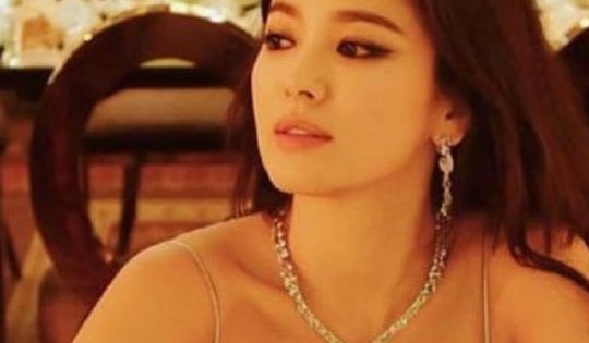 Song Hye Kyo: Mỹ nhân vạn người mê nhưng 'không ôm nổi trái tim một người'