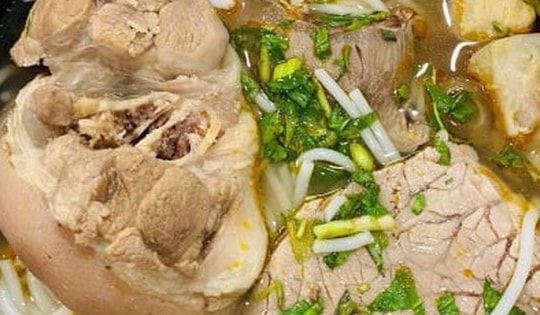 Cách nấu bún bò ngon chuẩn vị tại nhà