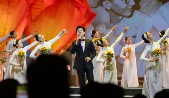 NSƯT Vũ Thắng Lợi: Hát về người chiến sĩ áo trắng luôn là cảm xúc rất đặc biệt