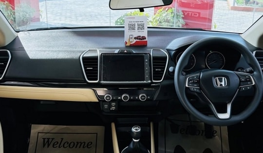 Xe sedan hạng B Honda City giá 365 triệu đồng, rẻ hơn Hyundai Accent, chỉ ngang Kia Morning, Huyndai Grand i10 có gì đặc biệt khi ra mắt ở Ấn Độ?