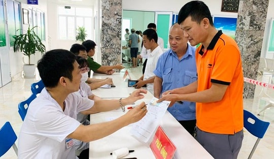 Quy định mới nhất về điều kiện sức khỏe bắt buộc để cấp bằng lái xe ô tô 2025