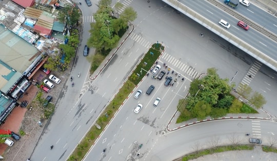 Hiện trạng nút giao chuẩn bị được xây dựng hầm chui 6 làn xe để giảm ùn tắc ở Hà Nội