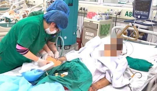 Nghẹt thở truyền 22 lít chế phẩm máu giành sự sống cho người đàn ông bị ngừng tuần hoàn 2 lần