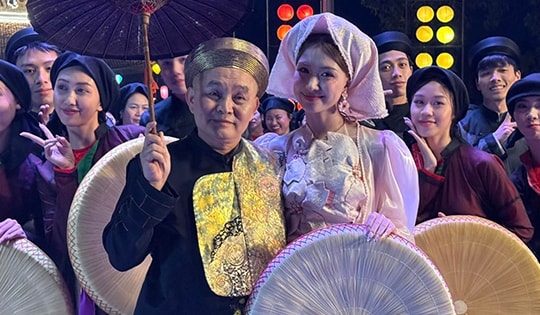 Xuân Hinh nói thẳng 'nếu theo mức cát-sê bình thường thì Hòa Minzy sẽ không trả được'