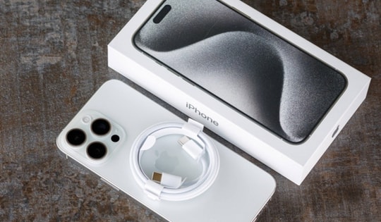 Giá iPhone 15, iPhone 15 Pro Max mới nhất rẻ chạm đáy, giảm kỷ lục cả chục triệu đồng