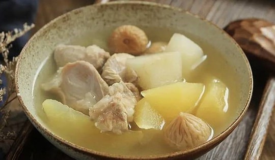 Bữa tối nhất định phải nấu món canh này: Dễ làm mà ngọt ngon, thanh nhiệt lại dưỡng phổi và loại bỏ mỡ thừa