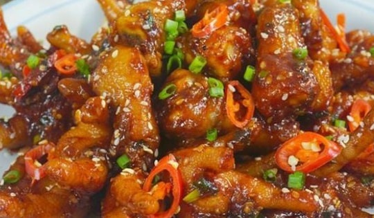 Một số cách làm chân gà chiên giòn rụm, thơm ngon, mẹo chiên gà giòn không sợ bỏng, không bắn dầu