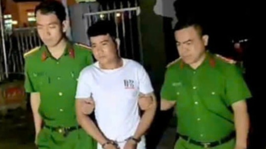 Bắt gã đàn ông vừa ra tù lại đi cướp giật túi xách