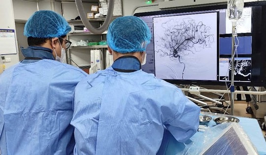 Người đàn ông 51 tuổi ở Phú Thọ nhận tin vui, thoát di chứng đột quỵ và liệt nửa người nhờ được làm điều này