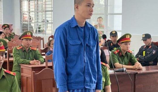 Rút dao đâm người vì mâu thuẫn khi đang lùa vịt