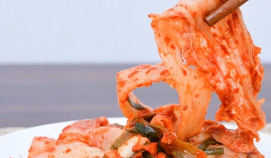 Hướng dẫn cách làm kim chi cải thảo thơm ngon tại nhà