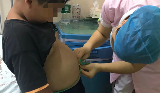 Bé 10 tuổi đã bị gan nhiễm mỡ thừa nhận thường xuyên ăn 3 món khoái khẩu này