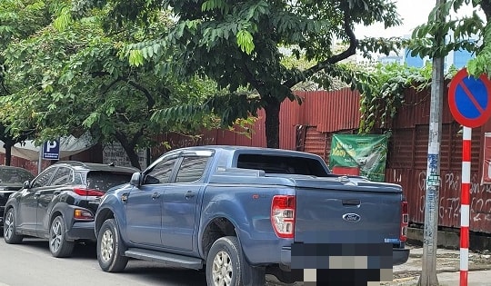 Tài xế cần lưu ý khi đỗ xe ô tô để tránh bị phạt tiền