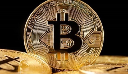 Bitcoin tiếp tục suy thoái vì lệnh cấm vận