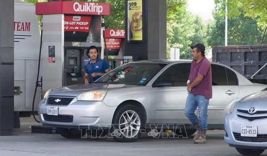 Giá dầu tăng trước những bất ổn ở Biển Đỏ