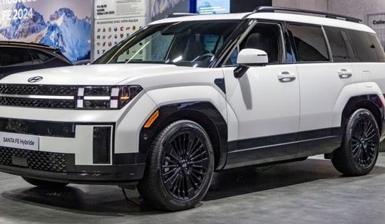 Xe gầm cao SUV giảm giá sốc, có loại giảm tới 500 triệu đồng: Honda CR-V, Hyundai Santa Fe còn bao nhiêu?