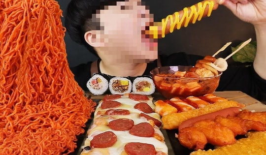 Chuyên gia dinh dưỡng nói gì về trào lưu mukbang sau khi một 'thánh mukbang' qua đời ở tuổi 24?