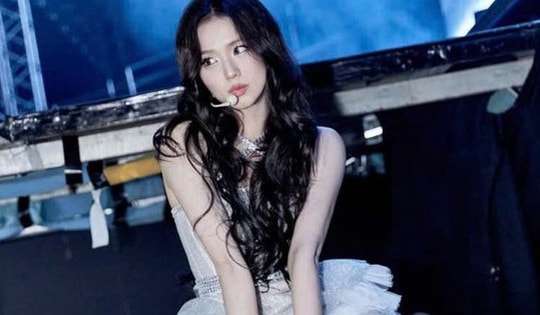 Giá vé fan meeting Jisoo BLACKPINK ở Hà Nội: Hấp dẫn hơn nhiều show trong nước