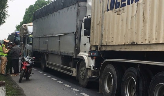 Va chạm liên hoàn trên QL 1A đoạn qua Quảng Bình