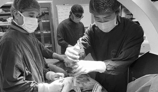 Ngã từ độ cao 4 mét, người phụ nữ mất hoàn toàn khả năng vận động