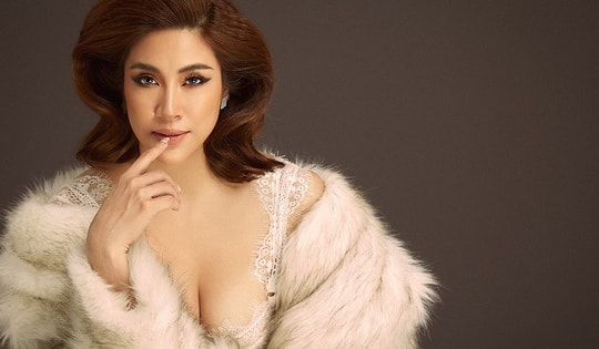 Từng được đánh giá bị thời gian 'bỏ quên', nhan sắc ca sĩ Pha Lê bây giờ ra sao?