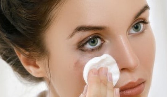 9 điều cần tránh khi tẩy trang nếu không muốn da nhanh lão hóa