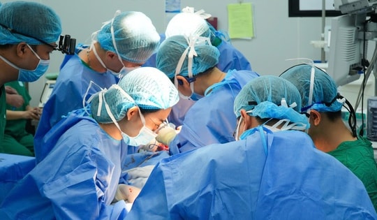 Phẫu thuật vi phẫu tái tạo lưỡi thành công cho bệnh nhân ung thư