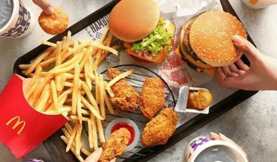 Loại đồ ăn ‘khoái khẩu’ của sinh viên dễ gây trầm cảm