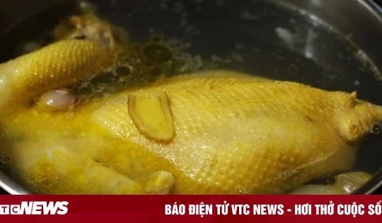 c nên dùng nước nóng hay nước lạnh?