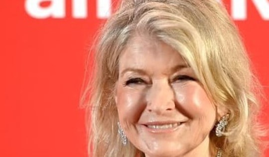 Cụ bà U90 tiết lộ bí quyết da căng mịn: Uống một loại nước mỗi sáng