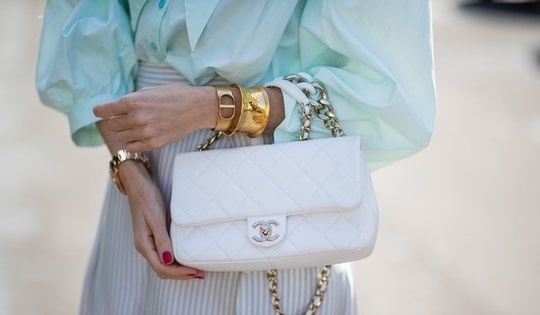 Chỉ cần sở hữu 3 món phụ kiện này, trang phục nào cũng bắt trúng xu hướng