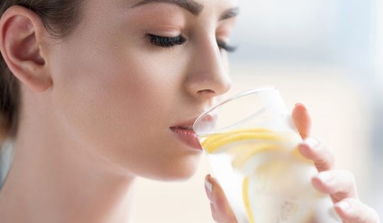 3 nhóm người nên hạn chế ăn chanh