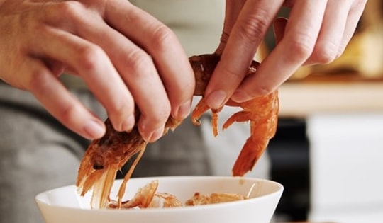 Những bộ phận 'cực độc' ở tôm, chớ dại ăn vào kiểu 'mang họa vào thân'