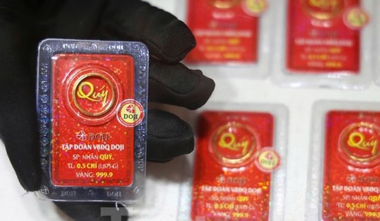 Giá vàng hôm nay 24/3: Vàng SJC, vàng nhẫn Bảo Tín Minh Châu, PNJ, Doji ra sao sau khi vượt 100 triệu đồng/lượng?