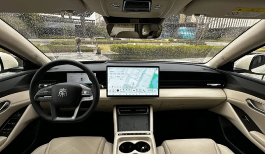 Xe sedan hạng C giá hơn 400 triệu đồng, đẹp như Mazda 3, bán ngang sedan hạng A Kia Morning, Hyundai Grand i10 có gì đặc biệt khi ra mắt ở Trung Quốc?