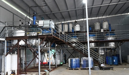 Triệt phá xưởng sản xuất ma túy cực lớn, thu giữ 1,4 tấn ketamin