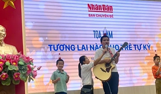 Nhiều trẻ tự kỷ mất cơ hội vàng điều trị vì cha mẹ tin vào ‘bác sĩ Google’