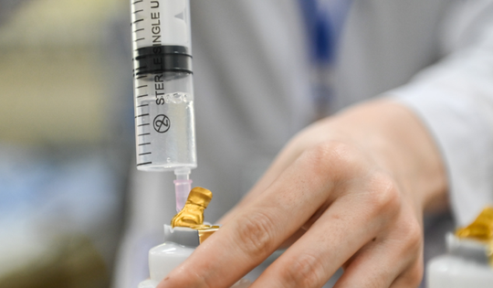 Nam sinh viên hoảng hốt khi sờ thấy 'sợi dây lạ' ở vùng kín