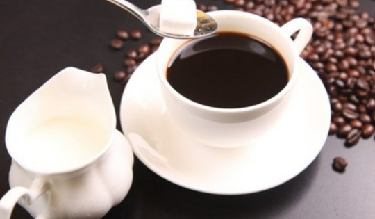 5 nhóm người không nên uống cà phê