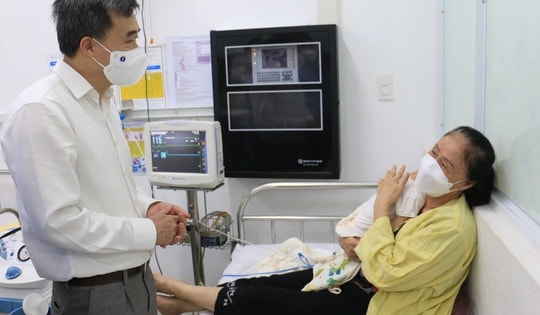 Thứ trưởng Trần Văn Thuấn: Đẩy nhanh tiến độ tiêm vaccine phòng bệnh sởi, đáp ứng điều trị tốt nhất mọi tình huống