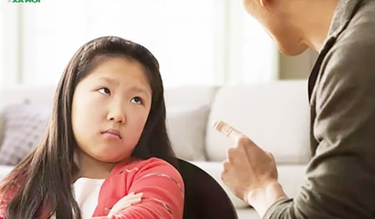 Cách xử lý đúng khi con trộm tiền, có hai hành động mà giáo sư nổi tiếng khuyên cha mẹ phải tuyệt đối tránh