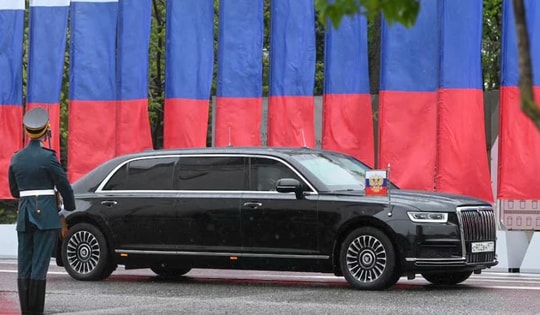 Xe limousine thuộc đoàn xe Tổng thống Putin phát nổ ở Moscow