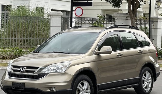 Mua xe gầm cao SUV cũ giá 300 triệu đồng: Chọn Honda CR-V hay Hyundai Tucson?