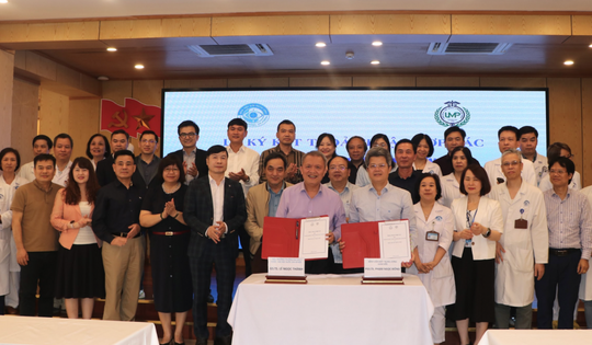 Trường Đại học Y Dược ký thỏa thuận hợp tác với Bệnh viện Mắt Trung ương