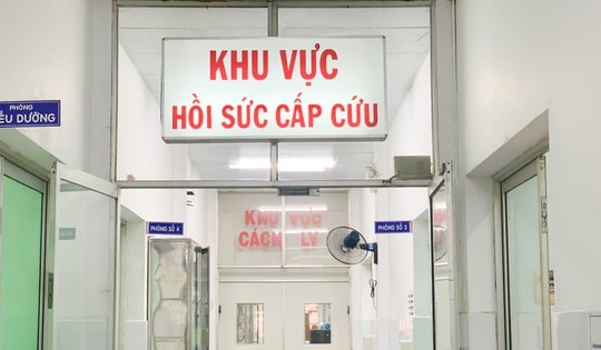 Liên tiếp 6 du khách nhập viện cấp cứu khi đi du lịch, 1 người hôn mê sâu do ngộ độc rượu methanol