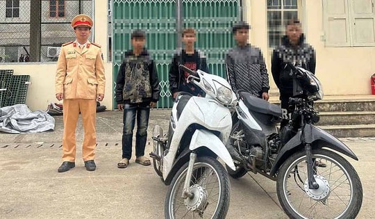 Bắt nóng 4 đối tượng trộm 2 xe máy khi đang di chuyển từ Bắc Ninh về Sơn La
