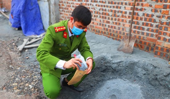 Bắc Ninh: Khởi tố vụ án đổ thải trái phép ra môi trường gần 123 tấn
